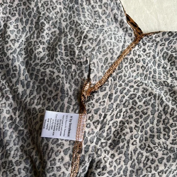 H by Bordeaux Leopard Print Shirt size XL - Picture 6 of 7